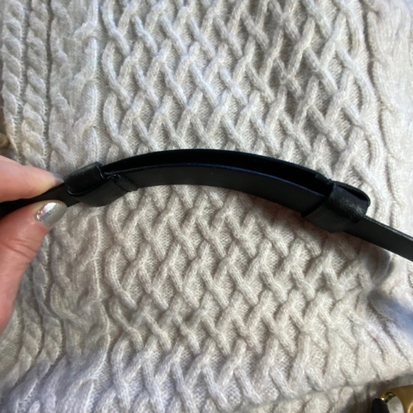 Vintage Chico's Black Leather Belt with Gold Hook Clasp 24-42" - Picture 2 of 9